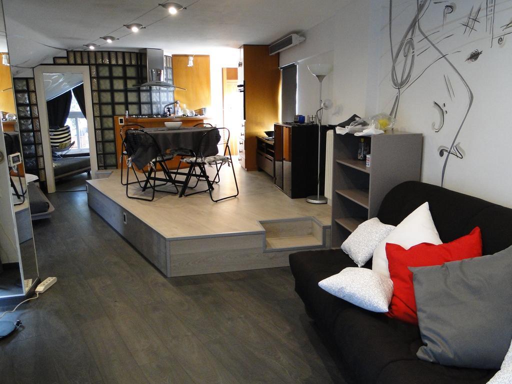 Jazz Style Home Rome Room photo